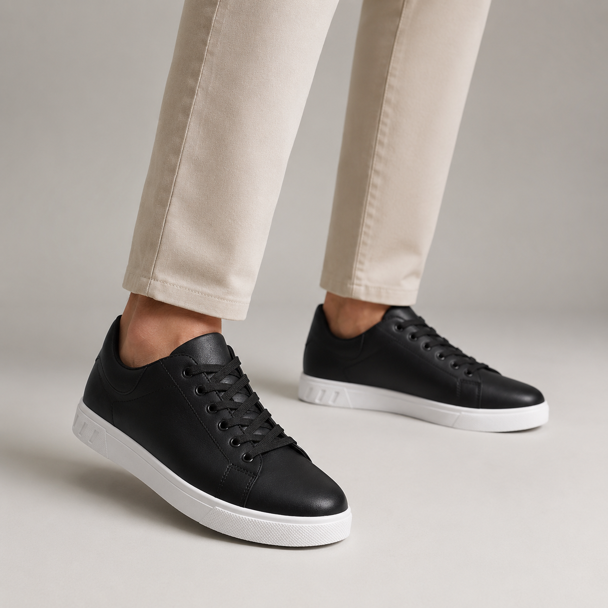 Men’s Lace-Up Casual Sneakers